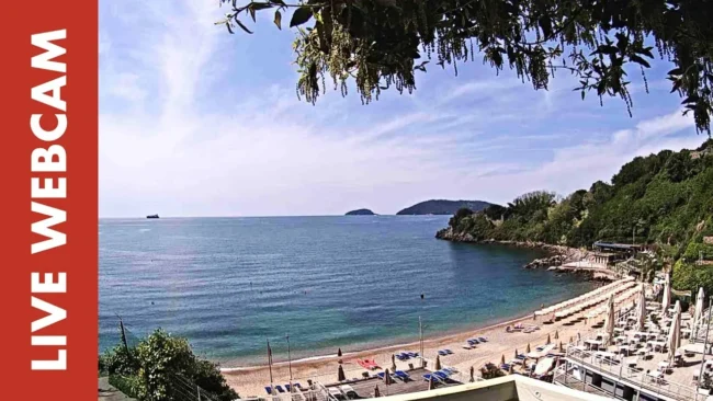 Пляж Голубая бухта (Baia Blu) в Леричи — веб-камера онлайн